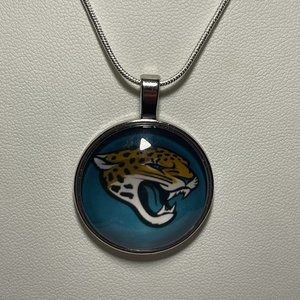 Jacksonville Jaguars NFL Charm w/ 925 Silver Chain NEW
